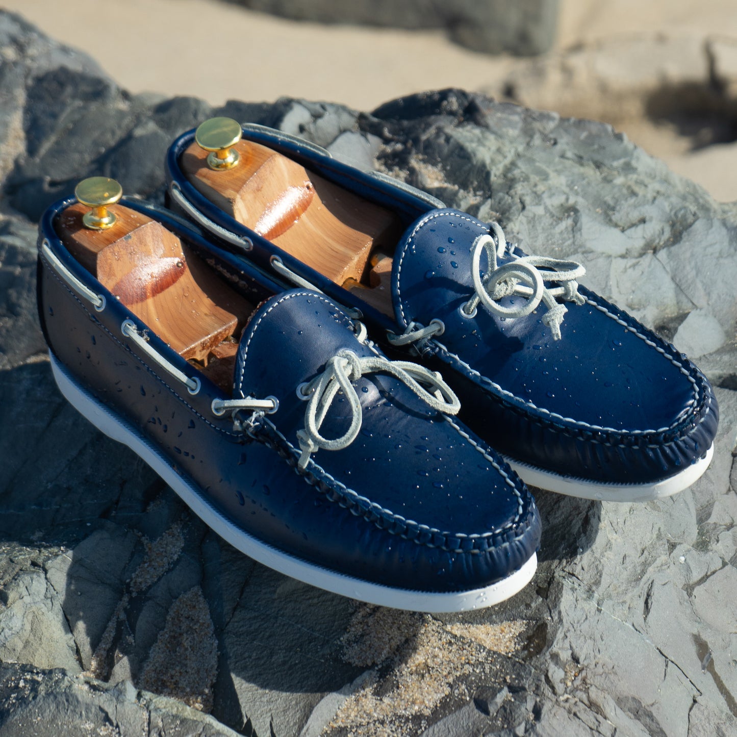 Mocasín Dexter USA - Cuero engrasado azul marino - Suela de barco blanca 